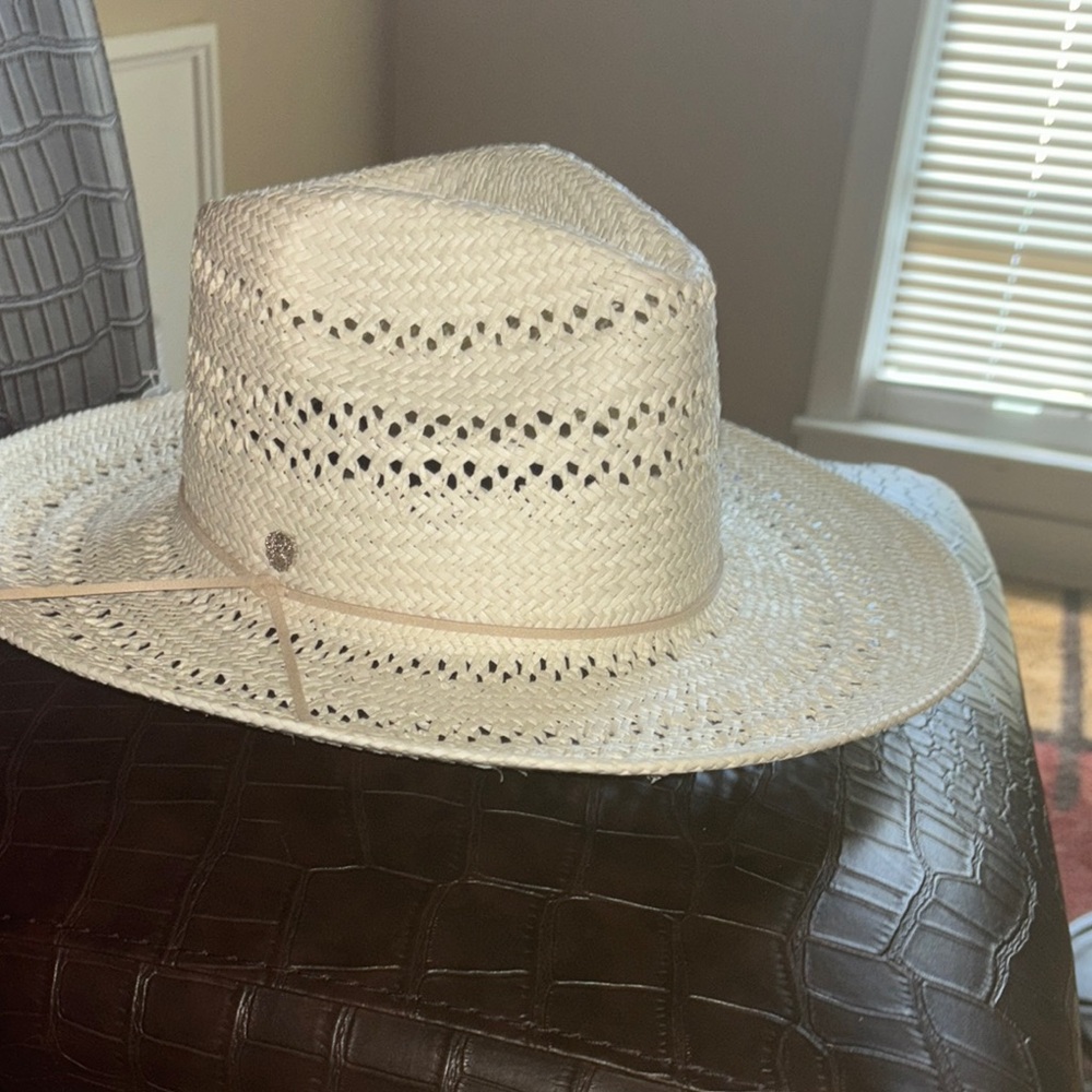 Vince Camuto Cream Wide-Brimmed Straw Hat
